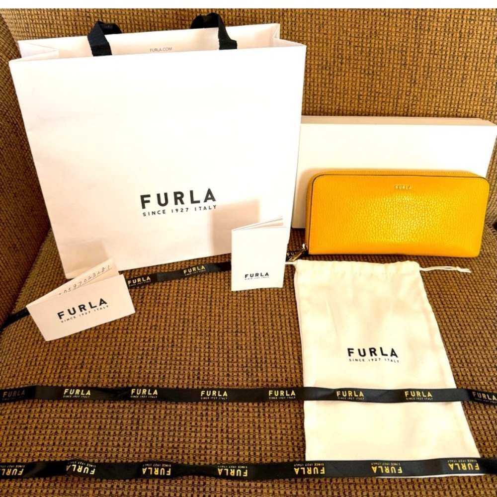 AUTHENTIC Full Inclusion Furla Yellow Leather Wallet